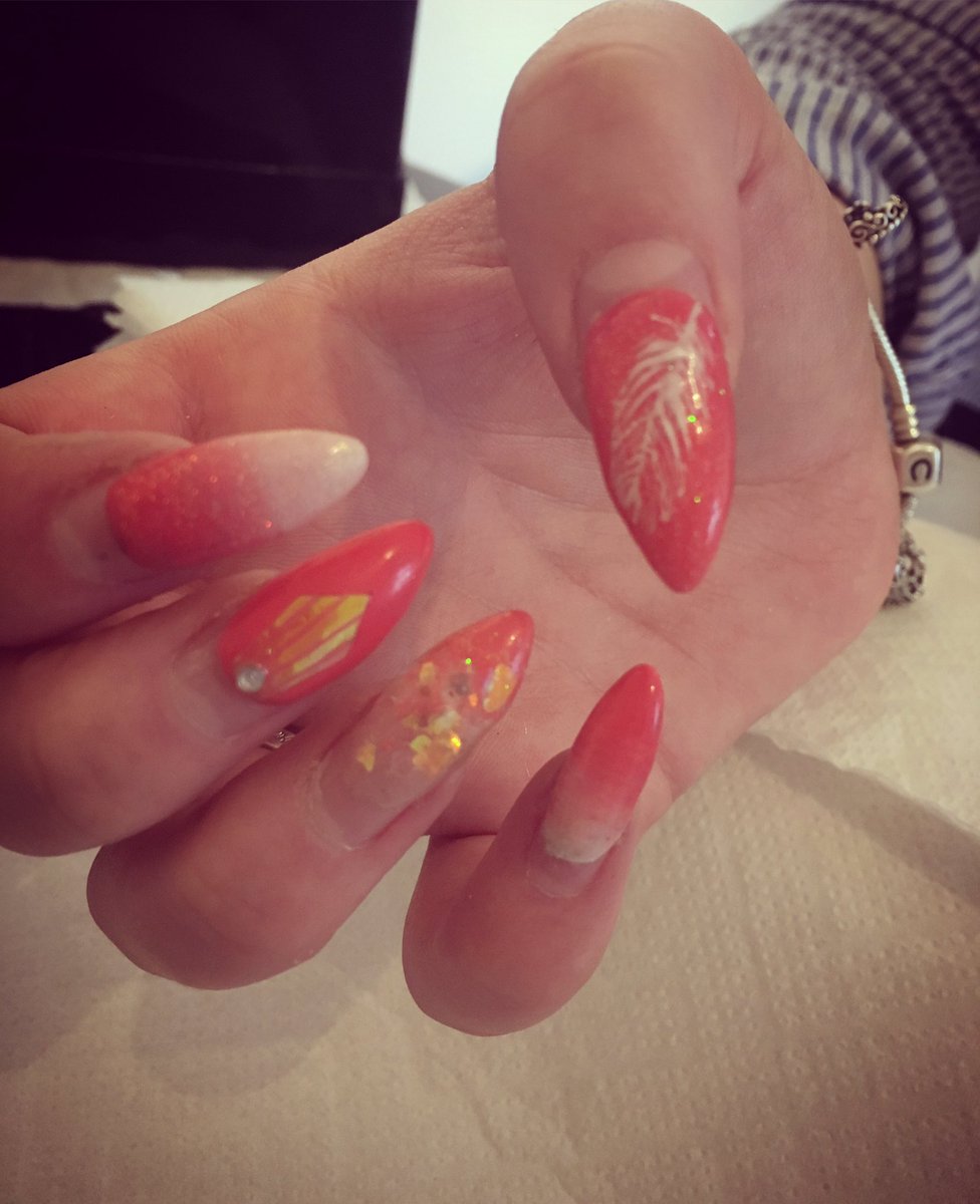 Aperfectennails's tweet photo. 4 weeks growth #thatsquality #aperfecttennailstyling #pronails #whattawatermelon #onewholemonth #strongnails https://t.co/RdXHt9uDKt