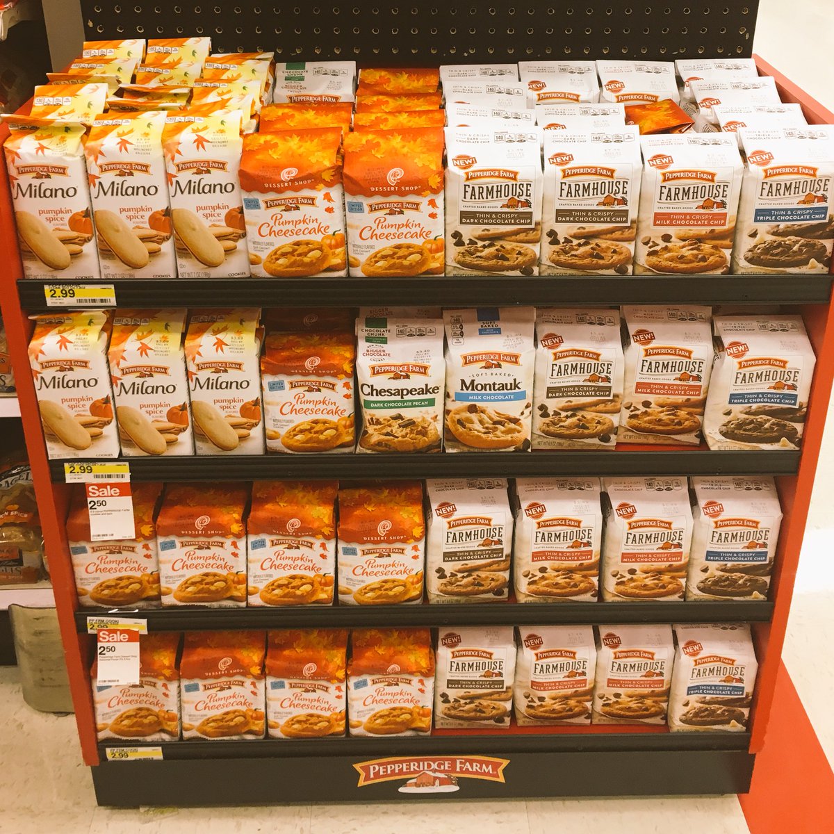 KatieTargetLady's tweet photo. #thegreat1278 fav fall foods are here!!! #LEAFnothingonthetable #FALLrightinthecart #NothingBasicAboutD117 https://t.co/eB14wOLnY1