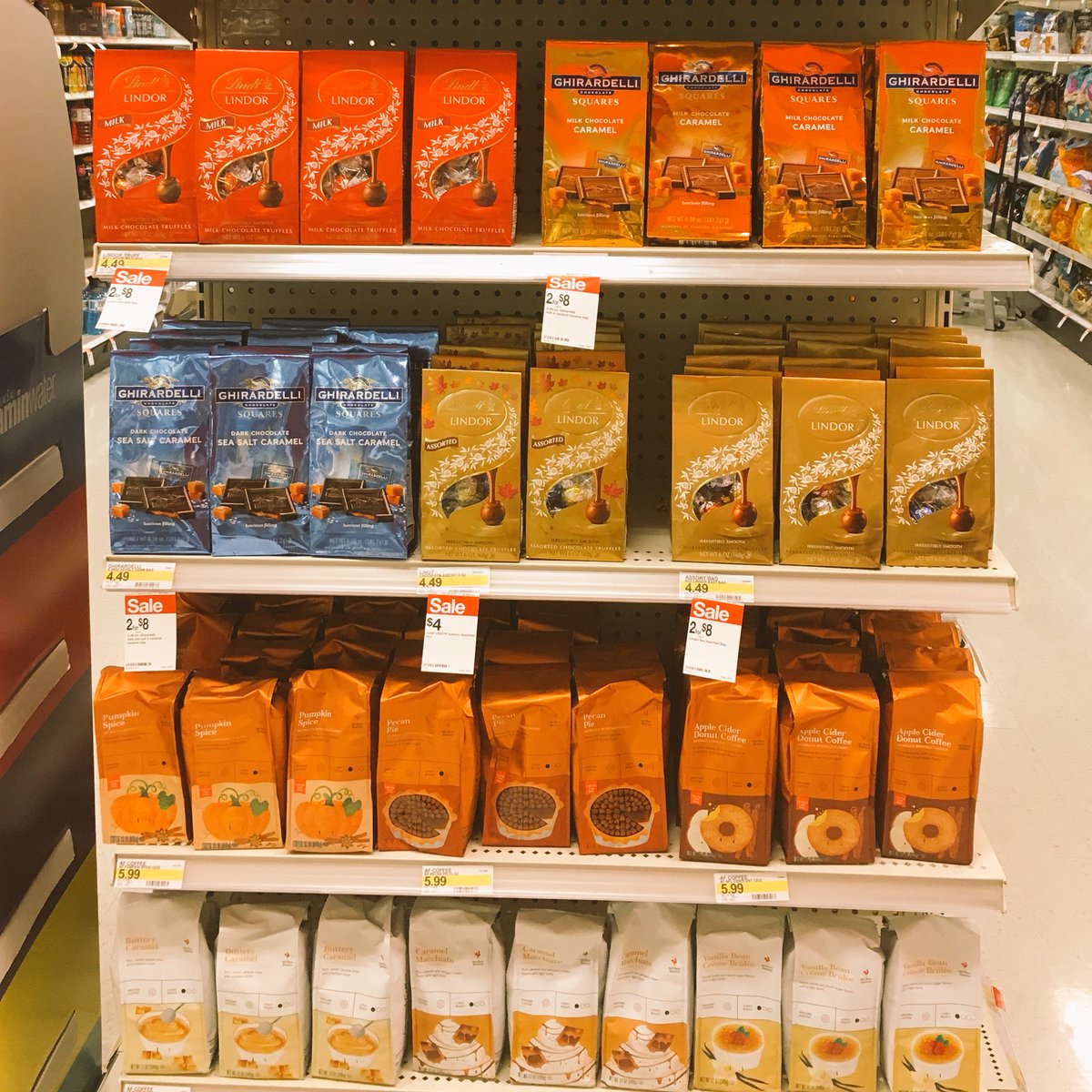 KatieTargetLady's tweet photo. #thegreat1278 fav fall foods are here!!! #LEAFnothingonthetable #FALLrightinthecart #NothingBasicAboutD117 https://t.co/eB14wOLnY1