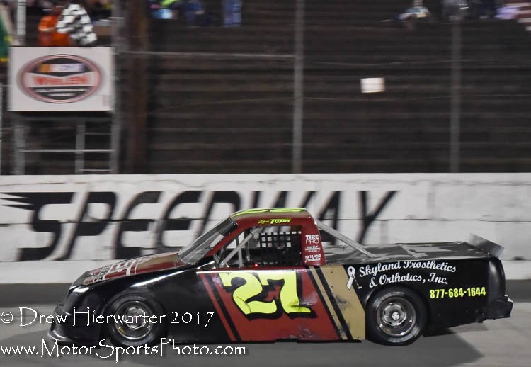 SESTSeries's tweet image. Lee Tissot Finds Victory Lane Again This Season At Kingsport Speedway... (Click Below To Read More)

southeasttrucks.net/?p=971