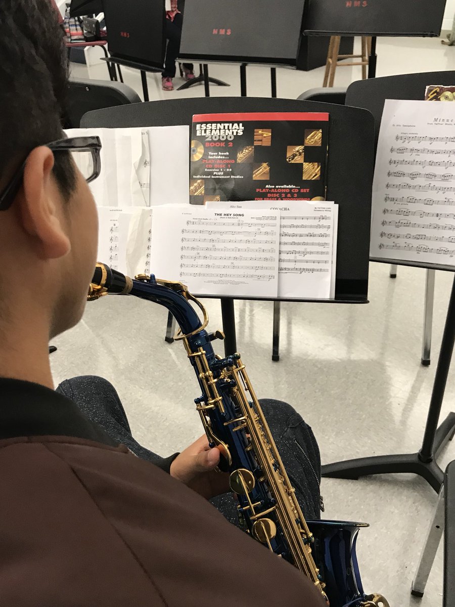 BandNeptune's tweet photo. 8th graders getting ready for their big gig with the HS marching band on  10/20 @NeptuneNJArts @NeptuneHSBands @GablesBand @NeptuneSchools https://t.co/rnuAXi8Xr2