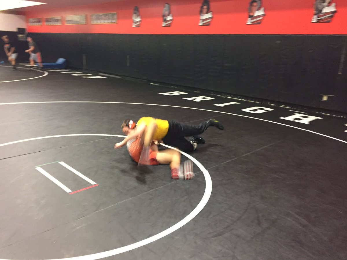 90 degrees in the gym and Sports Tech still got after it today! Way to be #ELITE #GoDogs