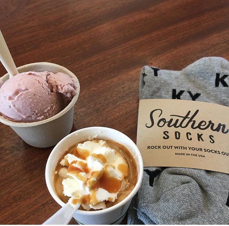 jkgile01's tweet photo. How I like to start every 7am Friday morning! Mind blown w creativity and ice cream from @CrankandBoom 📸colette #creativemorningslex https://t.co/Y2vIfpibgH
