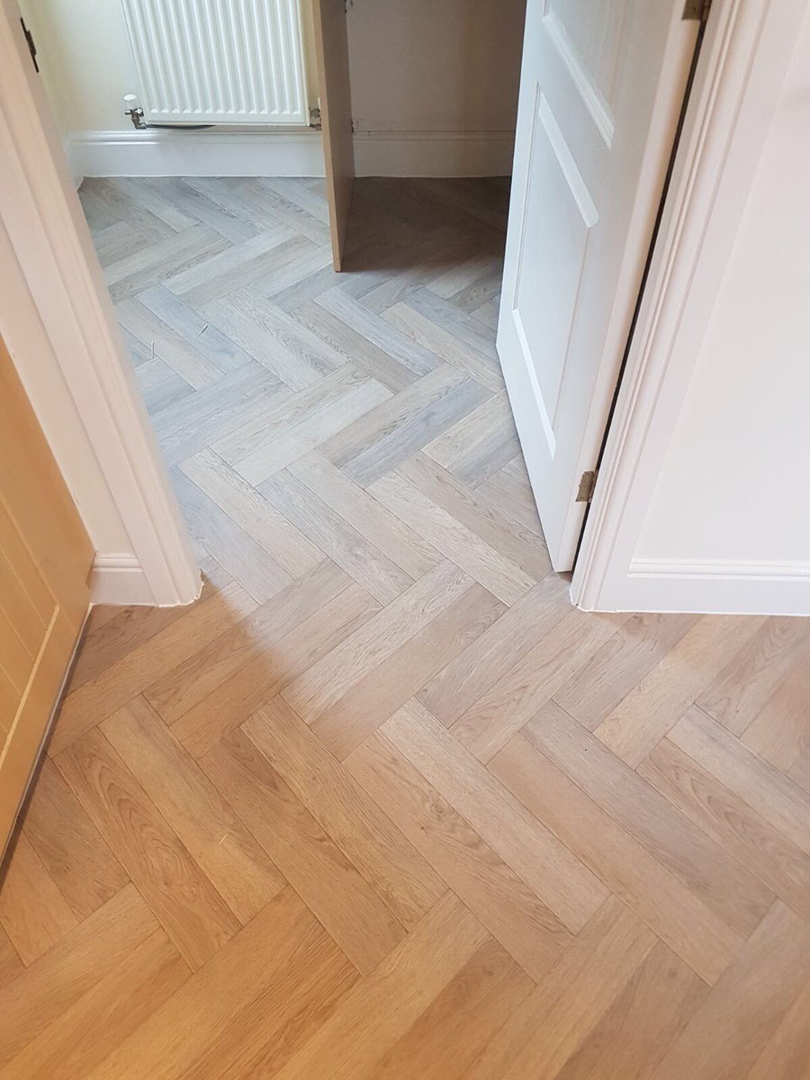 Lovely cushion floor vinyl fitted in Penllergaer, Swansea today! Fantastic design and fitting by our hard flooring team! #epic #vinylfloor