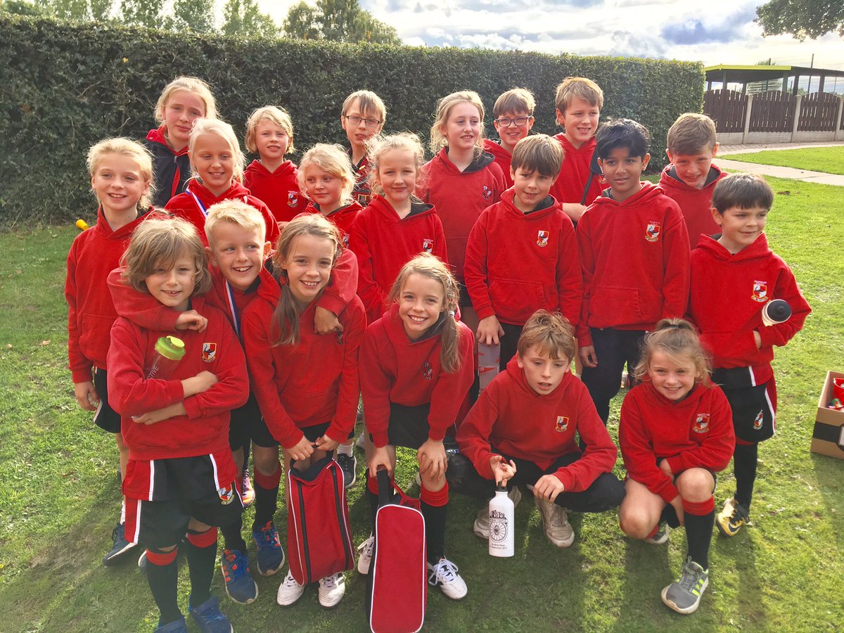 Highfields_PE's tweet photo. Fantastic afternoon of Cross Country @WellowHouse with all 4 teams finishing 2nd 🥈👏🏼 #consistent #teamhighfields https://t.co/rSrucPegE5