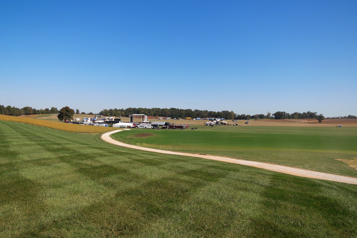 lukebryan's tweet image. Miss that Farm Tour view. Ready for #FarmTour2017