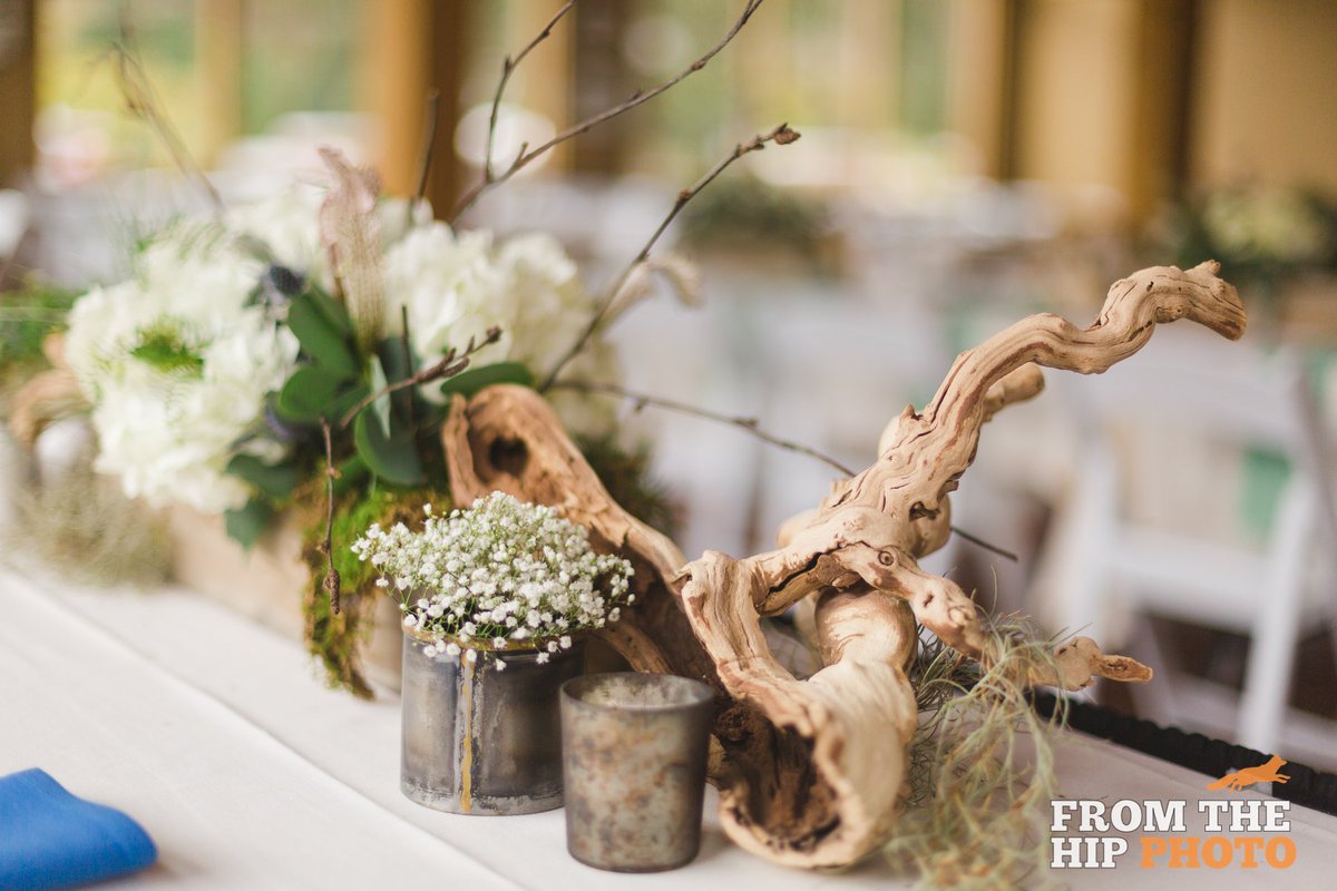 Dreaming of tablescapes! Photo by From the Hip Photo  and florals by Erin Ashley Design  Arapahoe Basin . #jaclynmichelle #beyondthebouquet