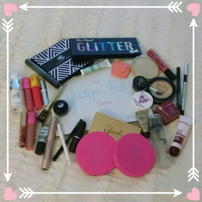 Some of the make-up I used in the month of September. #influenster #whatsinmymakeupbag #contest #makeupaddict #mymakeupbag #september #ad