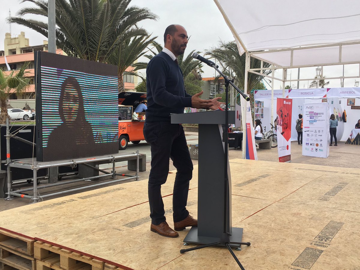awaio_diseno's tweet photo. A nombre de @IntendenciaXV Ricardo Sanzana Oteíza cierra las palabras de las autoridades en la Inauguración del #Awaio2017 @Corfo https://t.co/svCQGWaG3E
