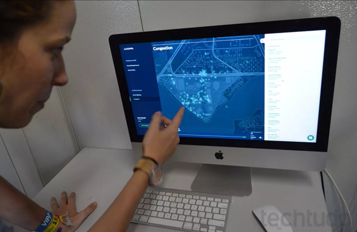 nick_sigler's tweet photo. Such a thrill to see @rockinrio using an interface I worked on with @tysoncadenhead at @Aloompa! https://t.co/yf0xAMiTkM https://t.co/BCHnQ7vL3w