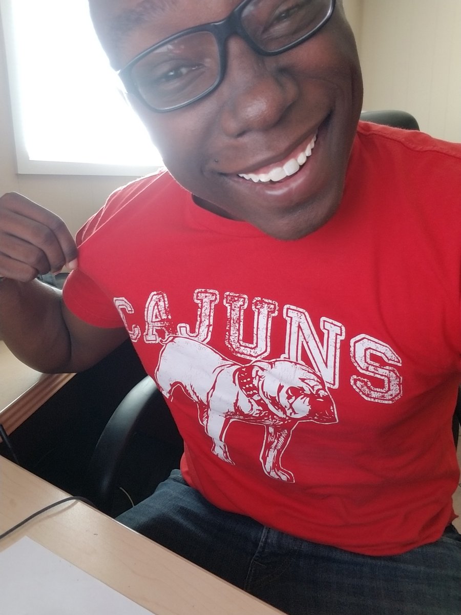 ArmondGilmore's tweet photo. When you live in Monroe but will be rocking your @ULRaginCajuns gear all weekend long lol #ULvsULM #TheRealUL #RaginCajuns #ForeverACajun https://t.co/fQyg2onAJt