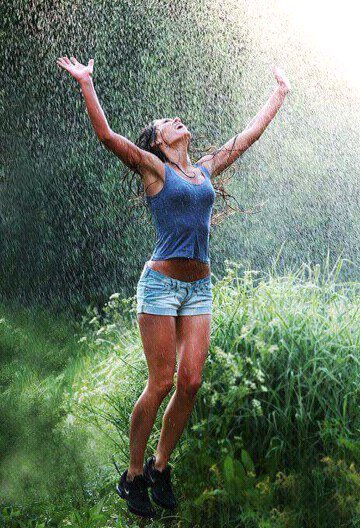 Empezamos el otoño y con una refrescante lluvia!! #FelizFinDeSemana a tod@s!! 😘😘😘😘🌹❤️