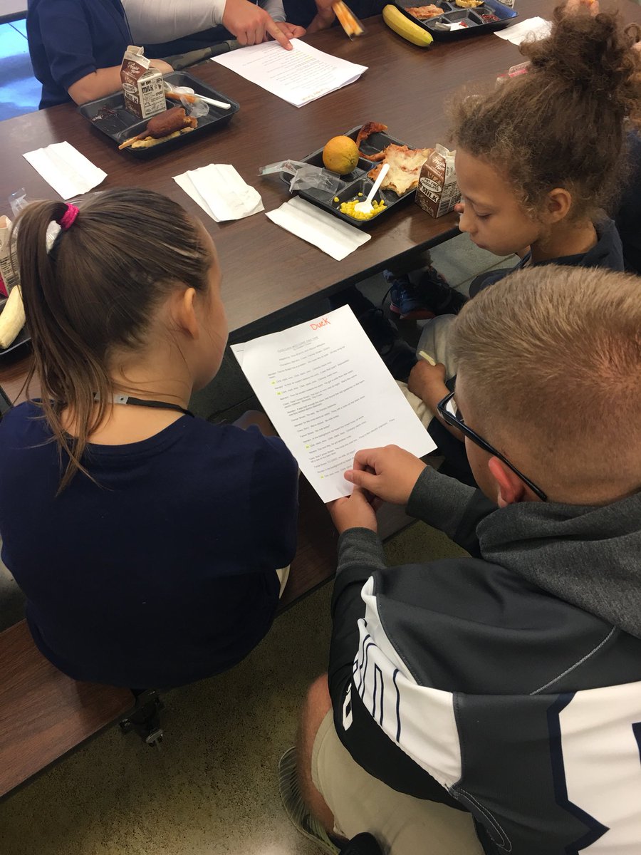 coach_Jessie's tweet image. #ReadOptionFriday in full swing at CRCS today!! #leaders @darrenleach33 @nate_stecker @MaverickAD1 @BenDownsACMAVS @TimTparrott