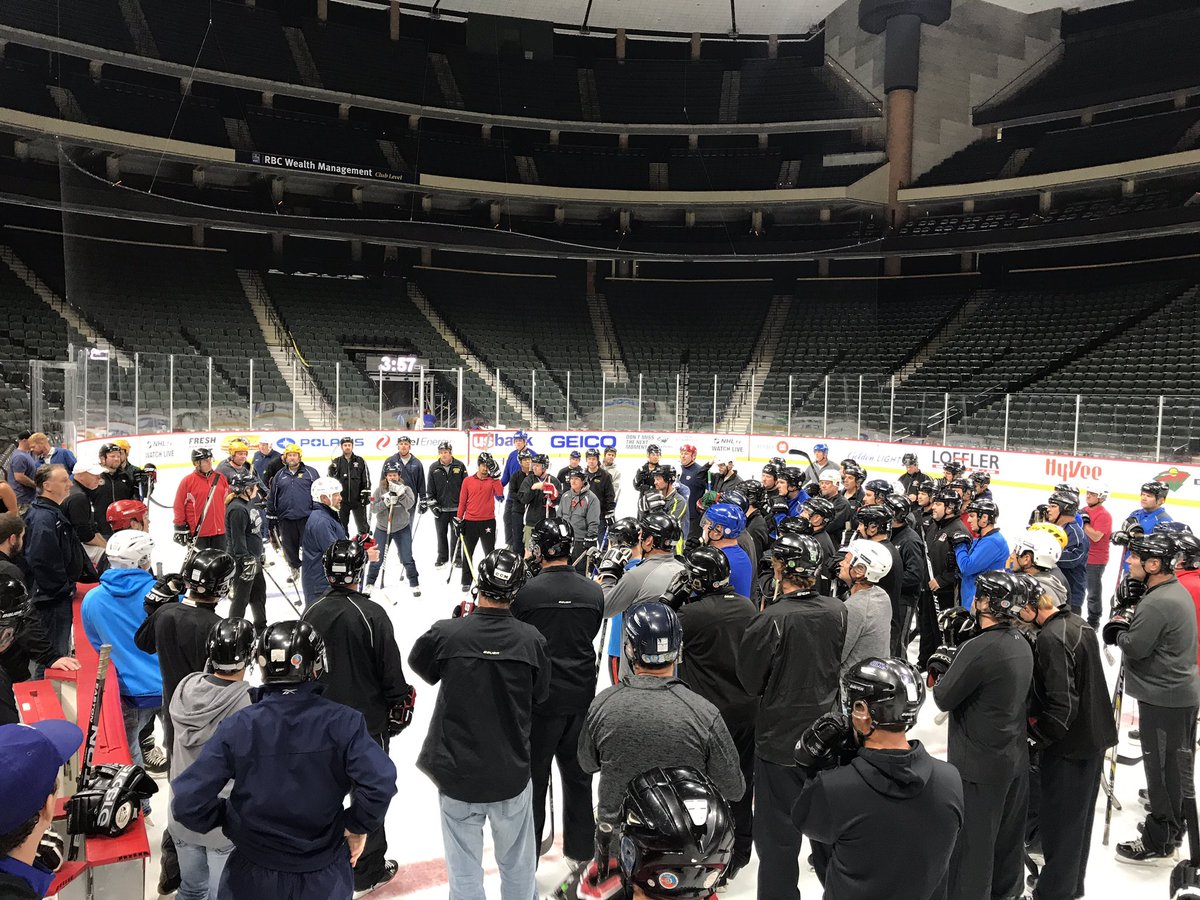 Finally on the ice at <a href="/XcelEnergyCtr/">Xcel Energy Center</a> for State of Hockey Coaches Summit!