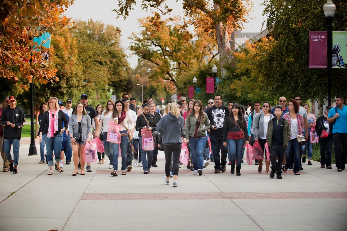 A group of prospective students and parents tour the Chico State campus.