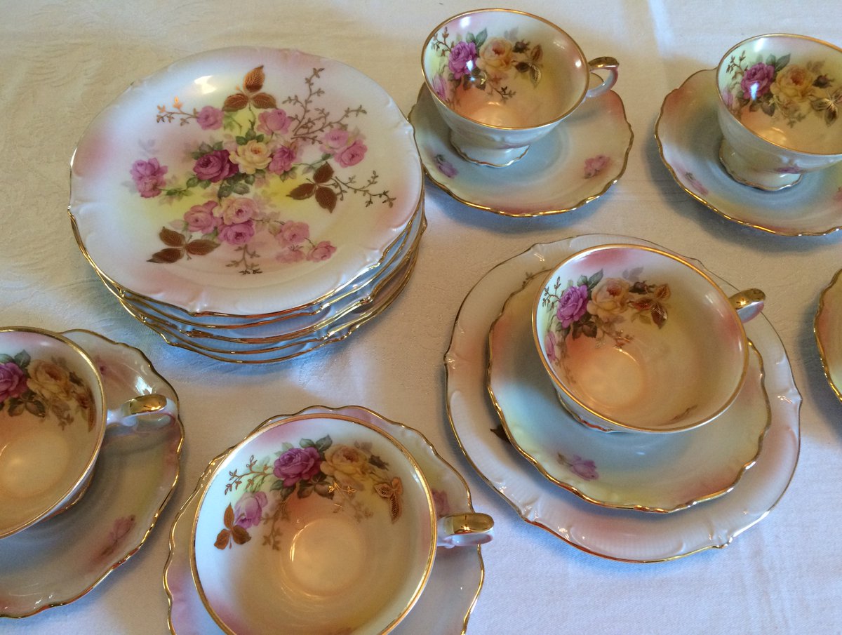 These gorgeous dishes glow like a sunset - appropriately named Sunset Rose by Schumann Arzberg  Germany