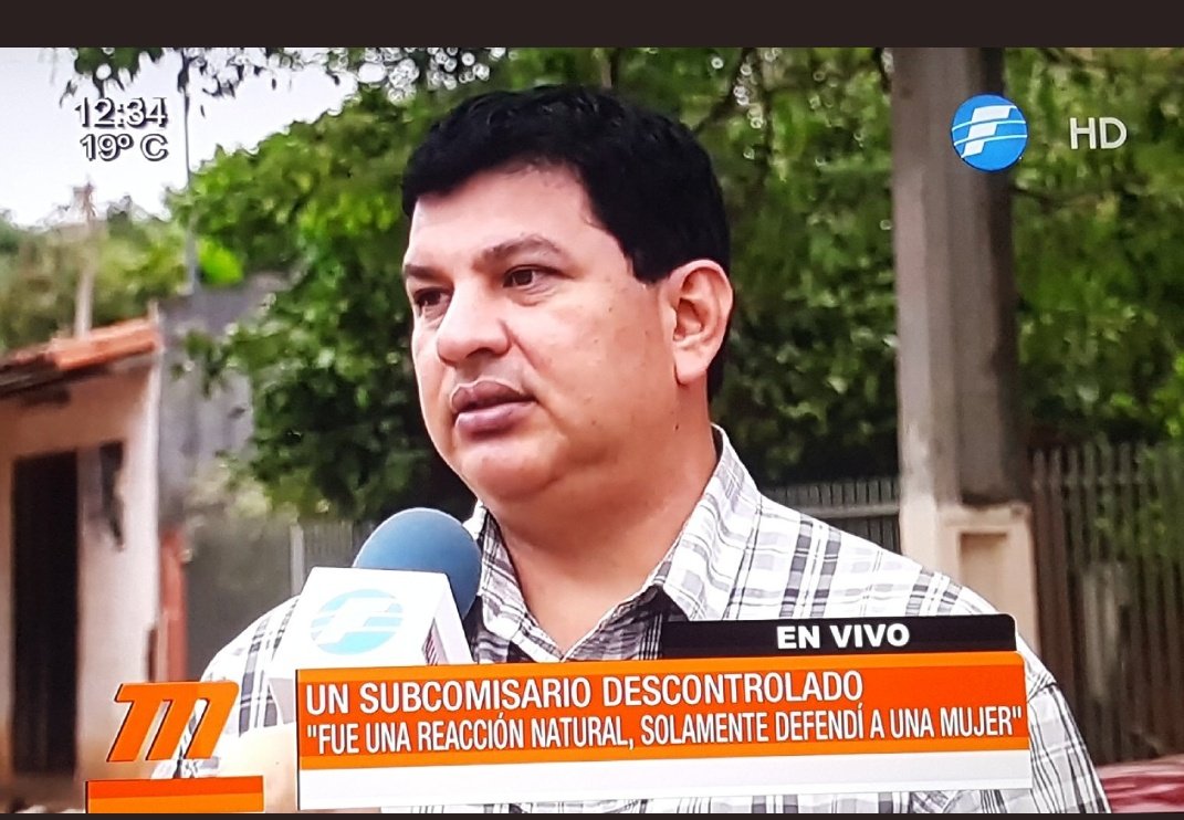 El policia que agredió a un automovilista y motocicleta en San Lorenzo,que piensan hacer con este cretino? @RRPPpoliciapy