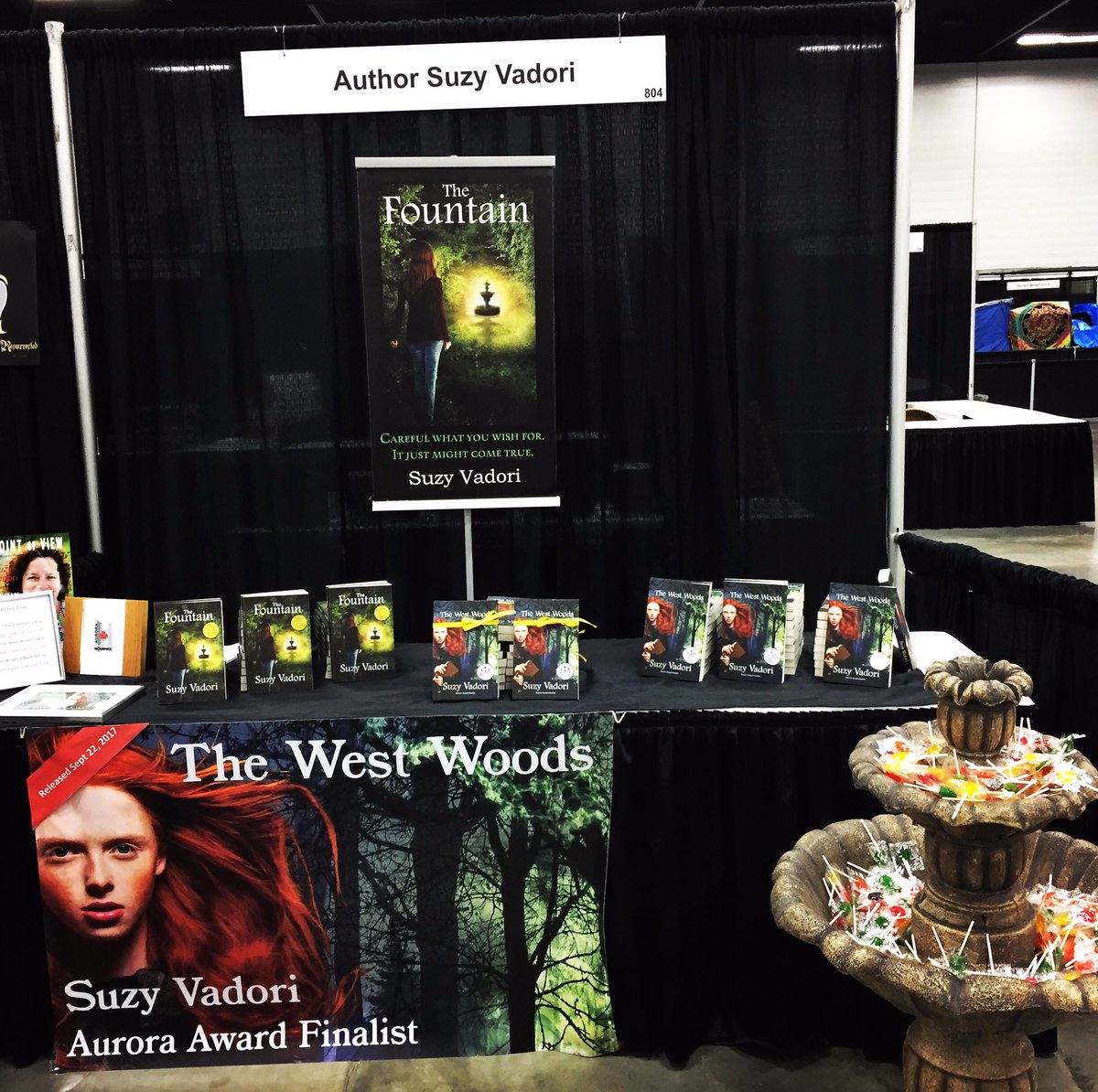 Ready at #EdmontonExpo! Get #TheFountain & #TheWestWoods  #launch day! #yeg #comiccon 

Booth 804, near mini donuts! I have 🍭⛲️#amwriting