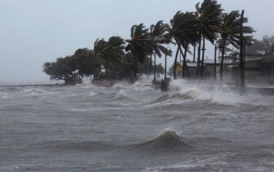#HuracánMaría golpea las Islas Turcas y Caicos y Bahamas bit.ly/2fFK1Wq