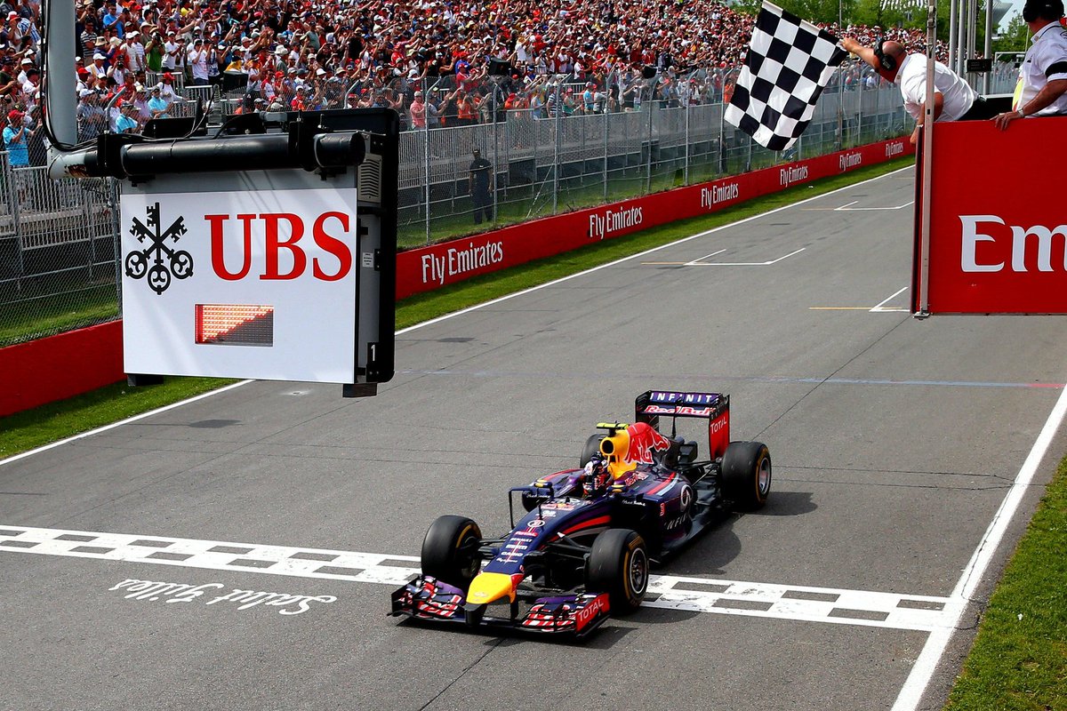 RedBullRD's tweet photo. Las 10 mejores carreras de Ricciardo en la F1 https://t.co/g2UXKpoJNf @Formula1RD https://t.co/lOv4zBY8xE