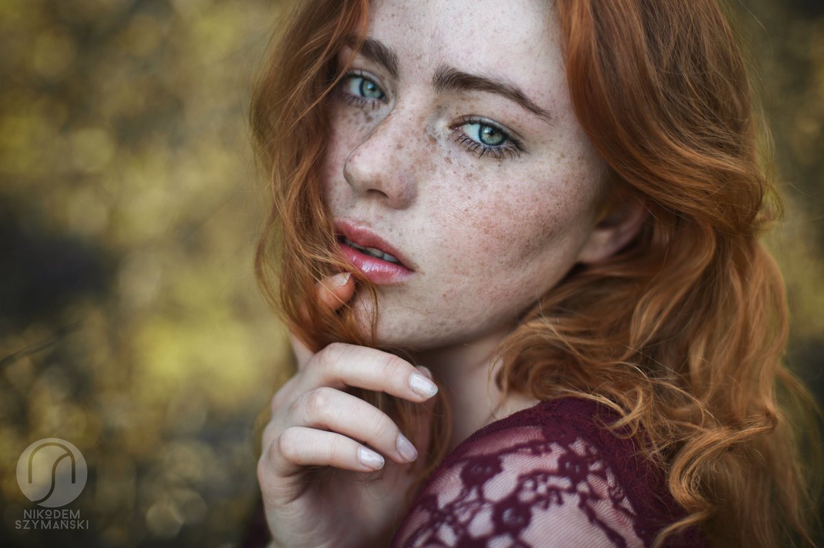nikodemszymansk's tweet photo. #fotografwarszawa #pragapolnoc #jesien #autumn #portret #portrait #ruda #piegi #ginger #freckles #zlotajesien #babielato #oczy #fotosesja https://t.co/lZH1IkakBB