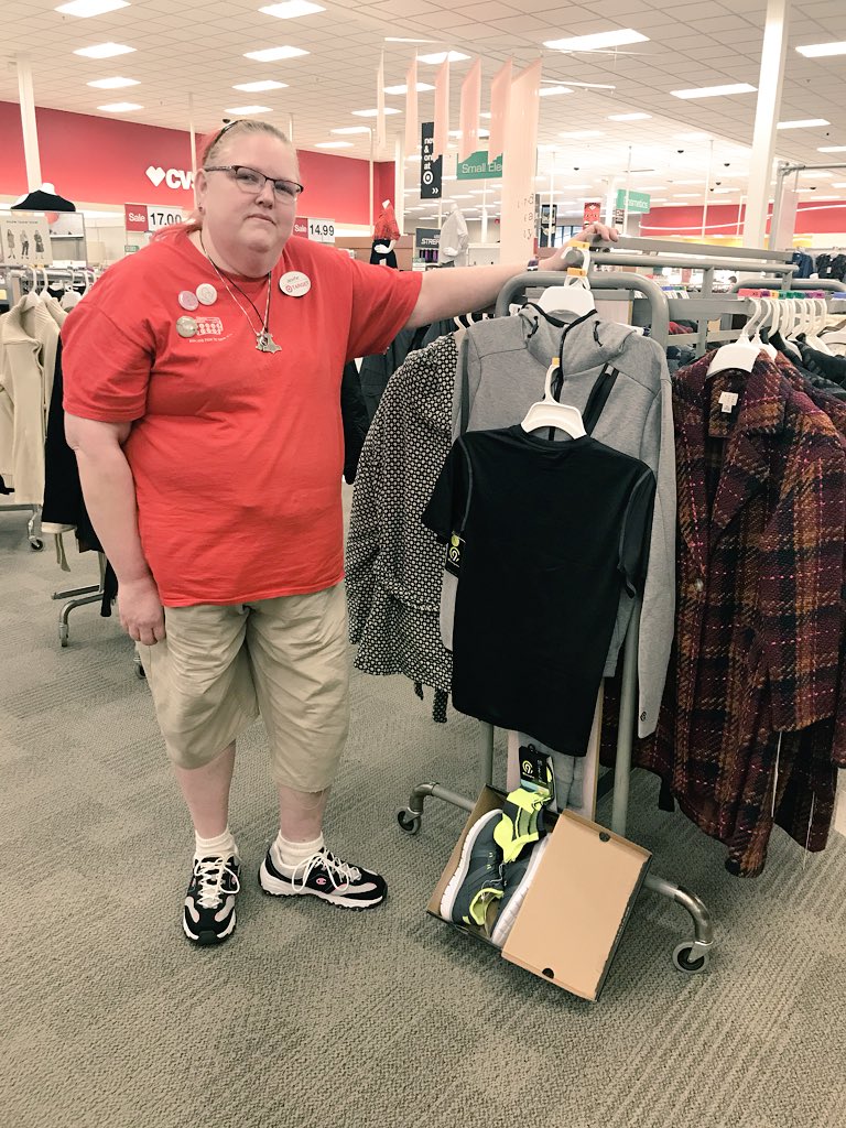 Bri_Childress's tweet photo. Role Playing Huddle!! Practicing asking those probing questions! #Ready4Weekend https://t.co/AuD1k2e0cF