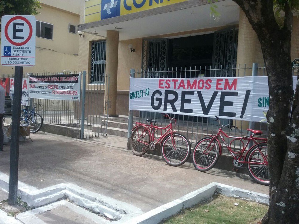 Com funcionários em greve, Correios farão mutirão no fim de semana para colocar entregas em dia glo.bo/2hnIGDW #G1