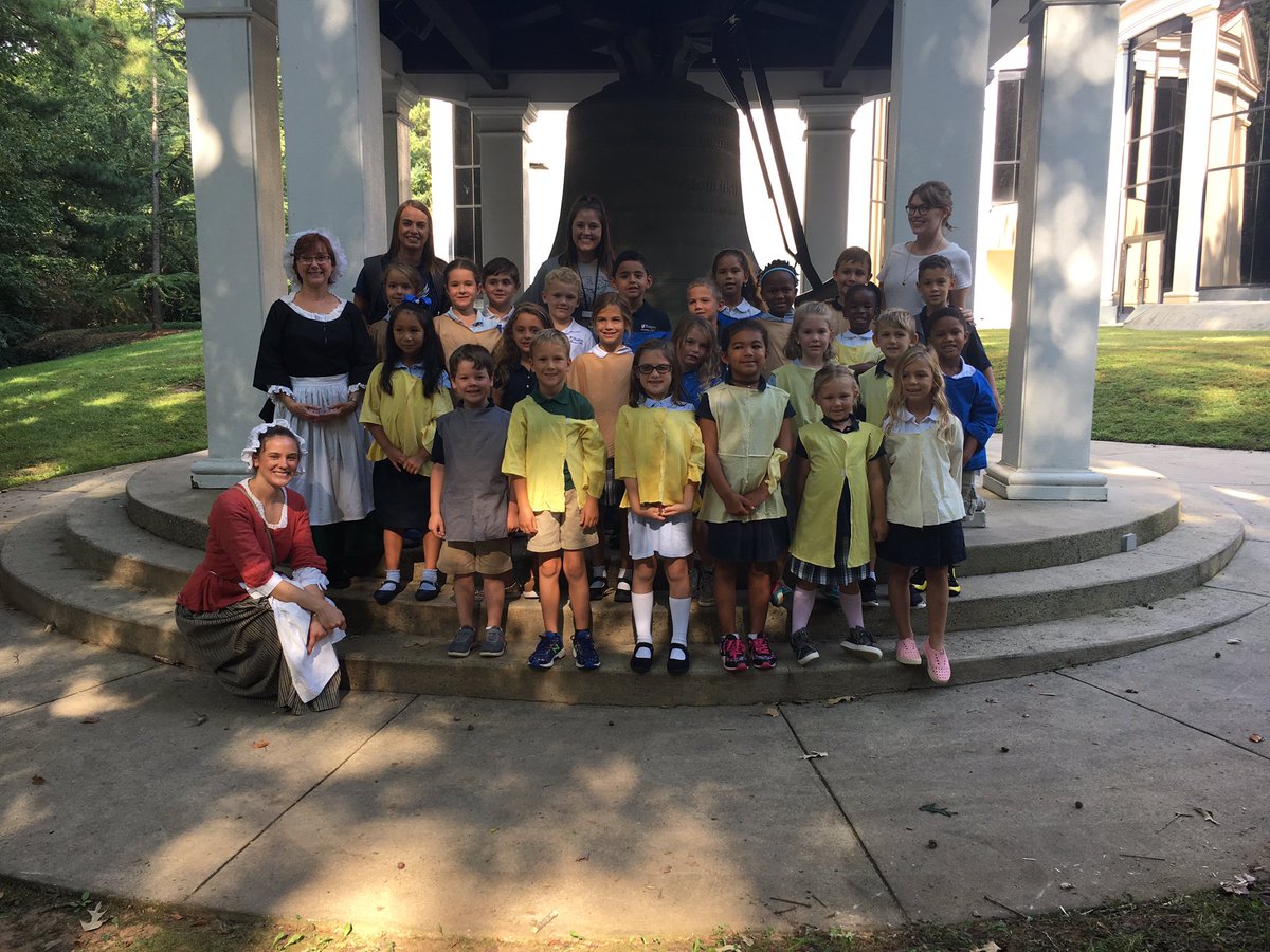 PESLowerSchool's tweet photo. We had such a great time visiting The Charlotte Museum of History this week! #pesfirstgrade #charlottemuseumofhistory https://t.co/CxgbKkCpK2
