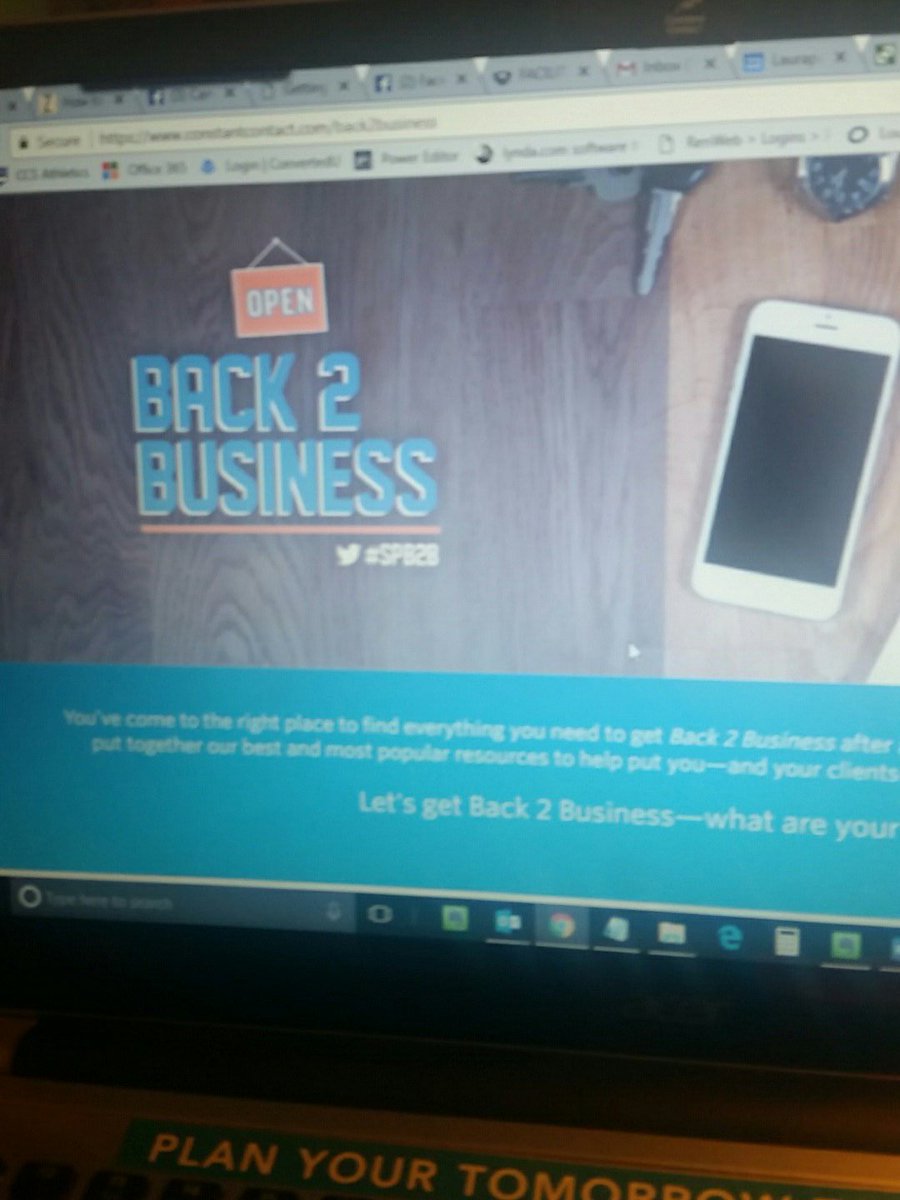 laurabcreative's tweet photo. Enjoying lunch and some strategic planning using #SPB2B resources. Thanks @CTCTPartner https://t.co/RXkNfUfInm