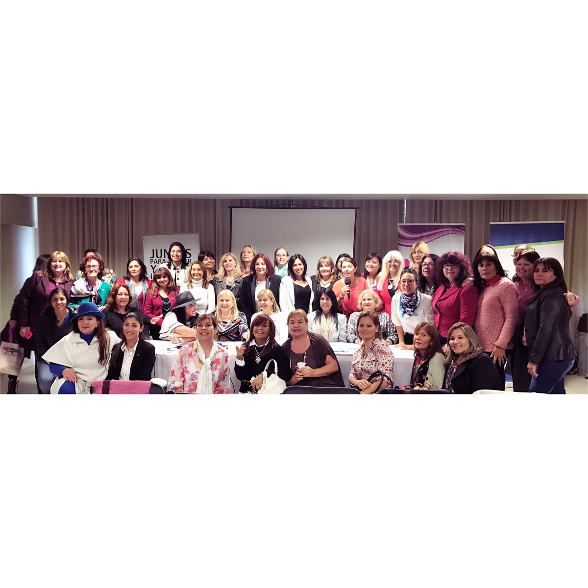 LetiEspinosa's tweet photo. Mujeres Empresarias #MECAME #CAME #CEM #CAMECH Encuentro regional de PYMES del litoral y región NEA @CEMISIONES @redcame @rsecame 🌟 https://t.co/CHMvOe6qlI