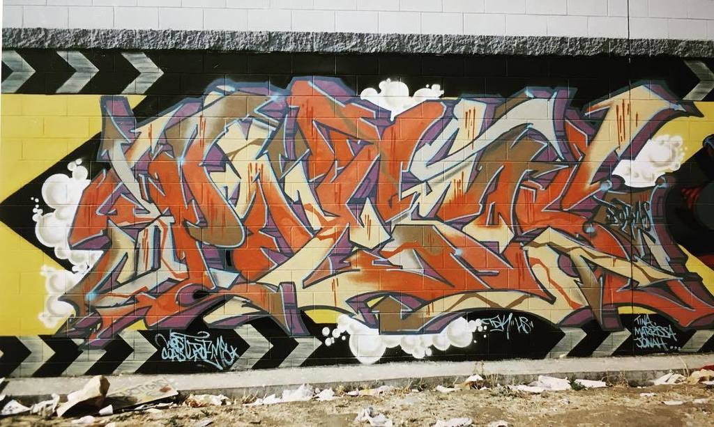 spraystreet's tweet photo. Poem HS TDK
.
.
. 
#graffiti #graf #sprayst #spraystreet #artcrimes #hardcopies #tdkcrew https://t.co/vN2qYv2531