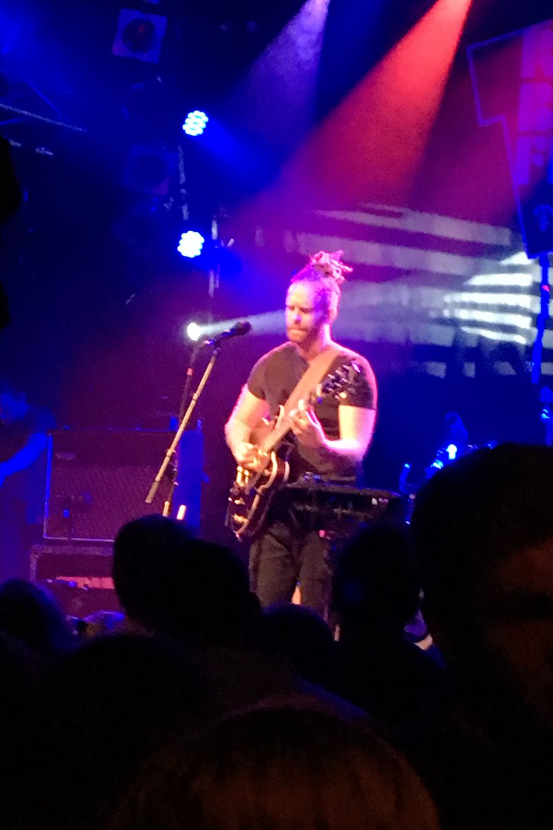 westisays's tweet photo. Wie konnte ich nur Folge elf von zwölf auslassen? #rbfc17 inspirierend. #rbf17 emotional. Newton Faulkner #knust #likeedsheeranwas2013 https://t.co/CoiVU2rlDz