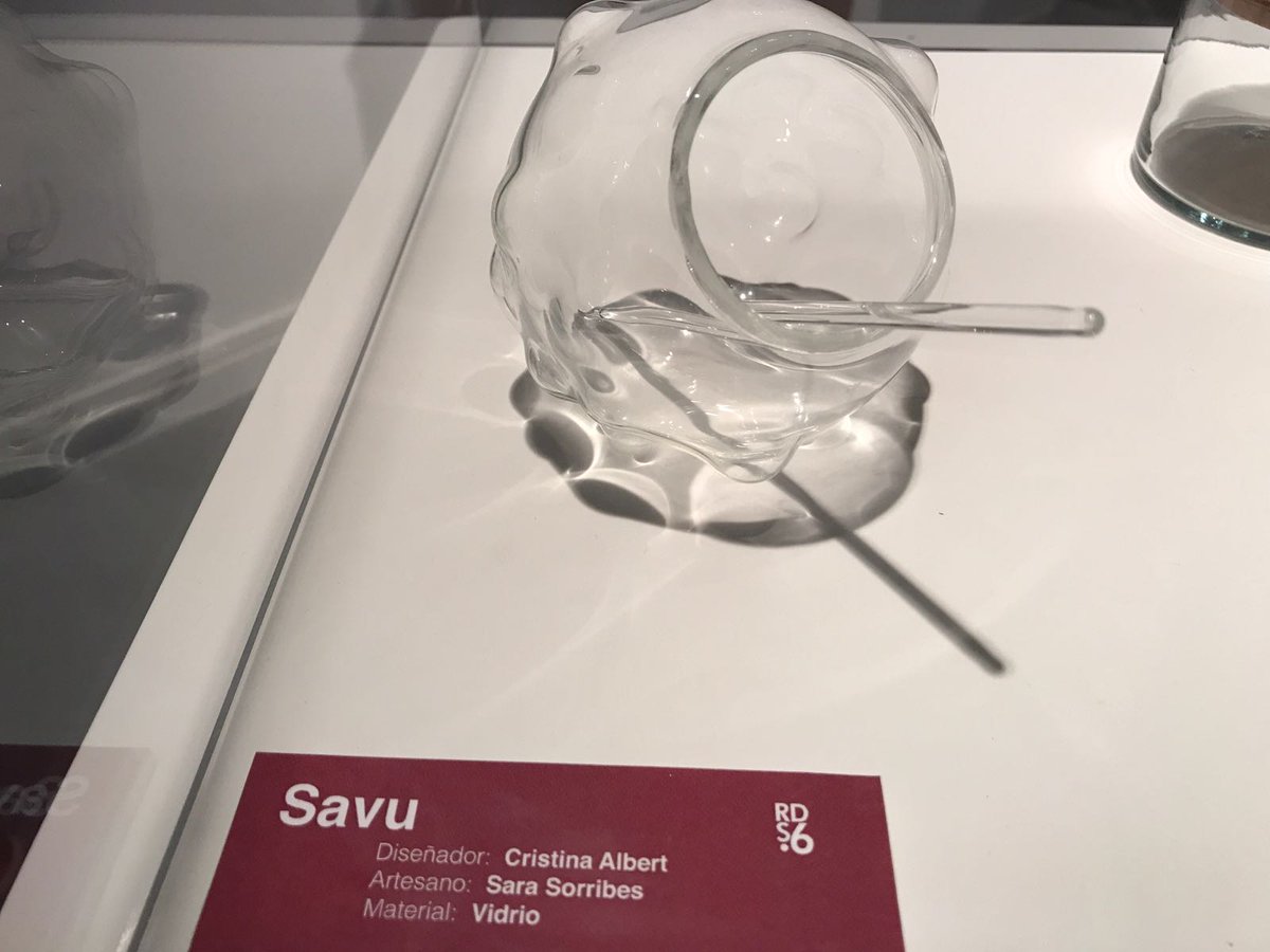 cristinalbert96's tweet photo. Ayer quedó inaugurada la exposición @Rds6_0 @GVAartesania @vidriada GRACIAS https://t.co/7yIwDKoI5R