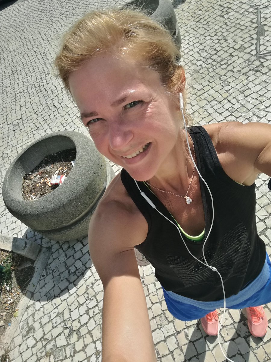 EvaCatDev's tweet photo. Test 10k slow enough pace... Not worse after is all I will say 😂😠🏃#injuredrunner #rehab #takingages #lisbon #stillhappy #sun #heat https://t.co/8PbiZv5fWz