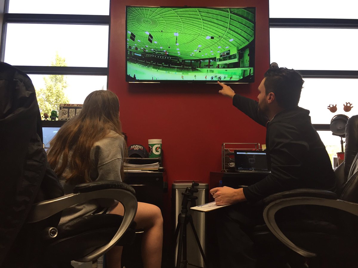 DHAinfo's tweet photo. DHA coach Ethan Range doing a 1 on 1 video analysis session with Ruby McCall (BT16) earlier today at school. #dhafamily #schoolcomes1st https://t.co/YTRAUx3KxQ