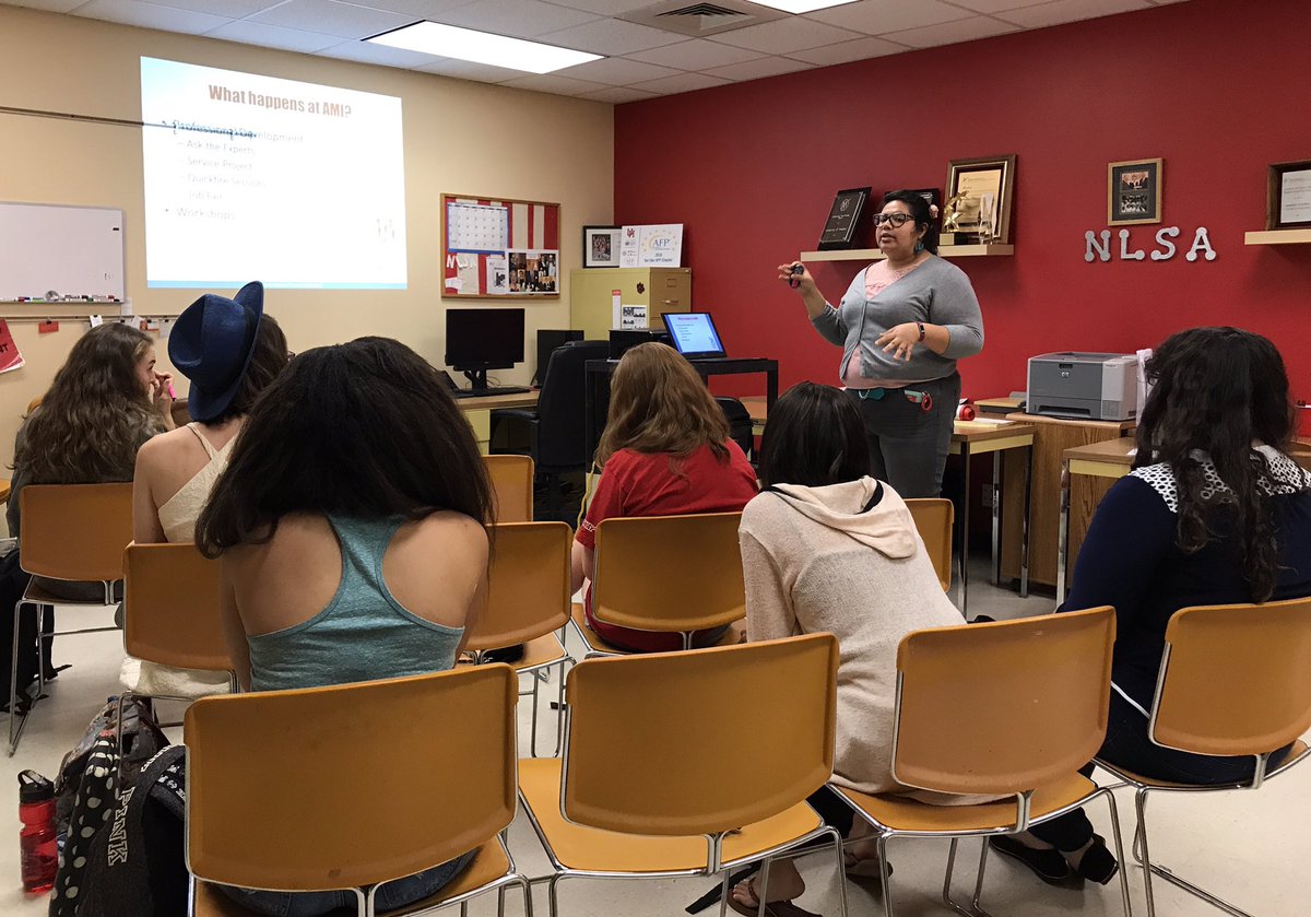 MelanieBarrFitz's tweet photo. @UH_NonprofitLDR now hosting AMI Info Session for our #futureCNP students can plan for their fall campaign & travel @NPL_Alliance #NLACoogs https://t.co/J0Wk5Hsnmm