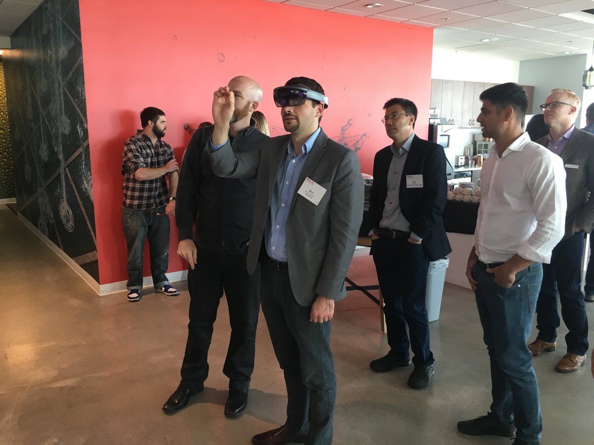 RILAtweets's tweet photo. #Robots, #VR, &amp; #holography - our recent #SiliconValley trip was full of #innovations transforming #retail. Recap: https://t.co/pGuzkdbter https://t.co/DcmoPWt8n8