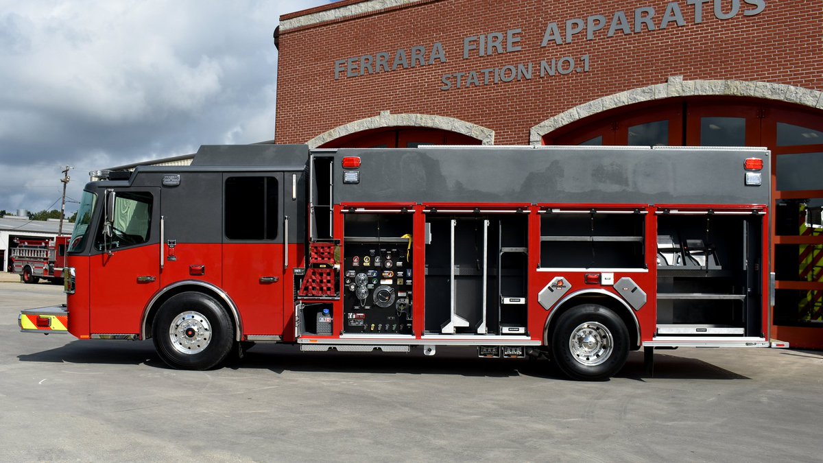 FerraraFire's tweet image. Beautiful gray over red 2000 GPM MVP Rescue Pumper for the Highview FPD in #Louisville #Kentucky #firefighter #firetruck #REVStrong