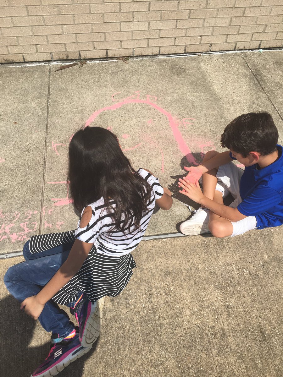 chelseyvedepo's tweet photo. Ss created plot mountains and then hopped through the parts of their plot mountain. #thunderbirdslearn #clcelearns #mrsvedeposclass https://t.co/P1bjYo6i56