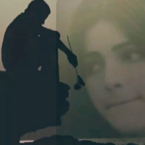f_____h444's tweet photo. لعلنا خلقنا لنظل هكذا .. 
خطين متوازيين  
يعجزان عن الفراق وعن التواصل !؟ https://t.co/WY2WacSqcg