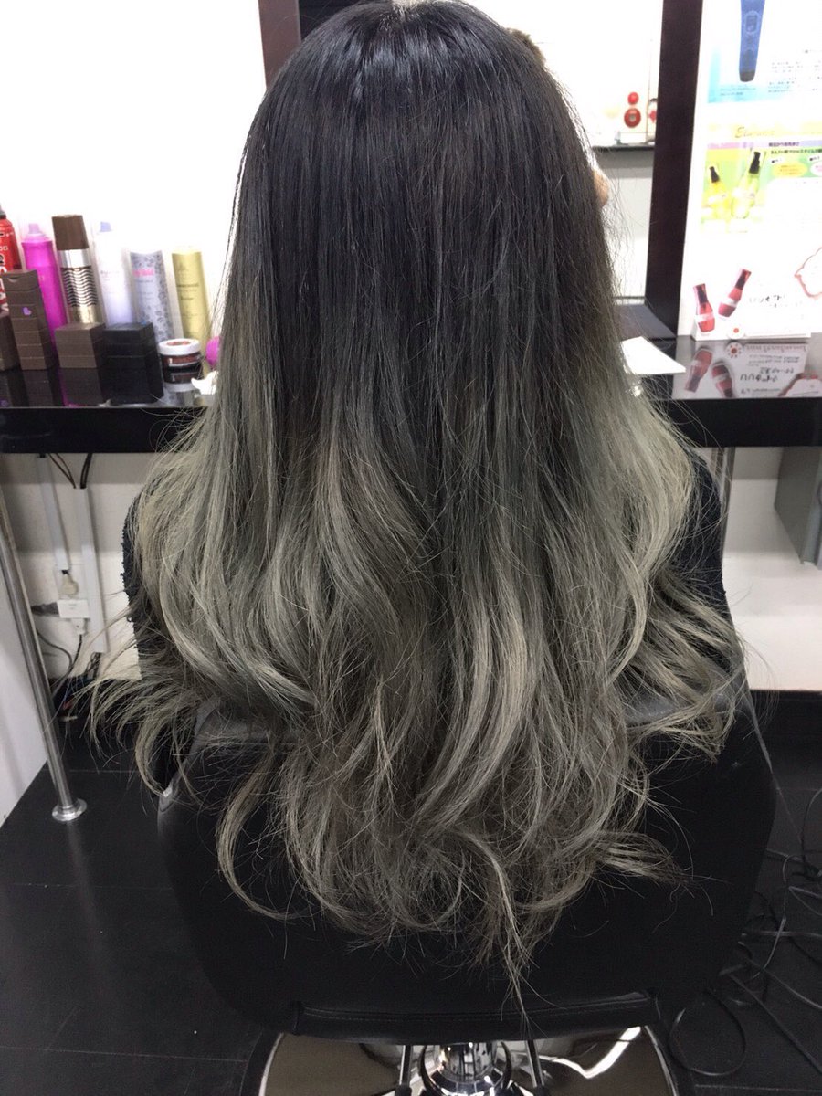 ヘアーラウンジカルネ 熊谷真人 シルバーアッシュ のグラデーションカラーでモード感アップ T Co Z4uichkmki グラデーションカラー グラデーション シルバー アッシュ ブラックアッシュ ホワイトアッシュ ホワイトシルバー グレージュ ヘアーラウンジカルネ 熊谷真人 シルバーアッシュ のグラデーションカラーでモード感アップ T Co Z4uichkmki グラデーションカラー グラデーション シルバー アッシュ ブラックアッシュ ホワイトアッシュ ホワイトシルバー グレージュ