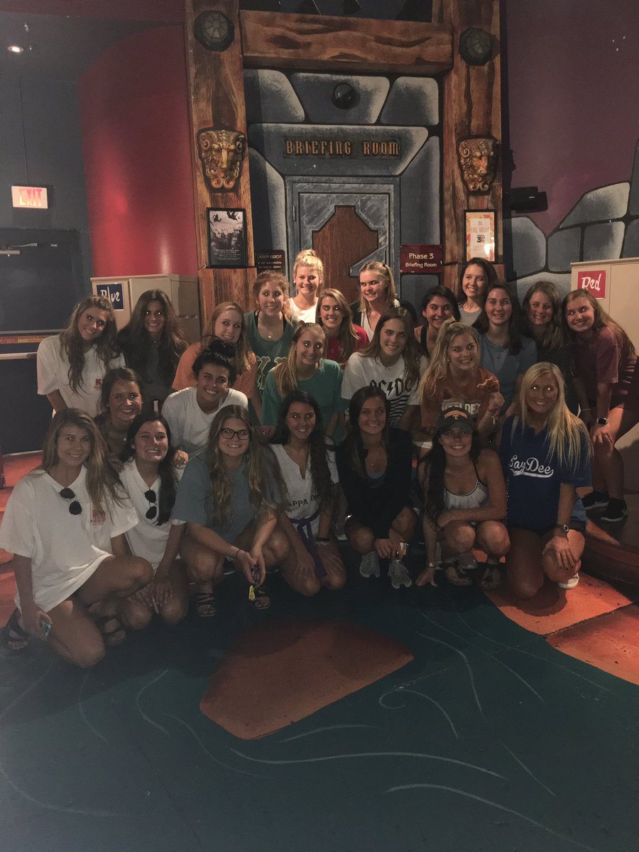 UTKKappaDelta's tweet image. we had a BLAST at our laser tag sisterhood event last night !!