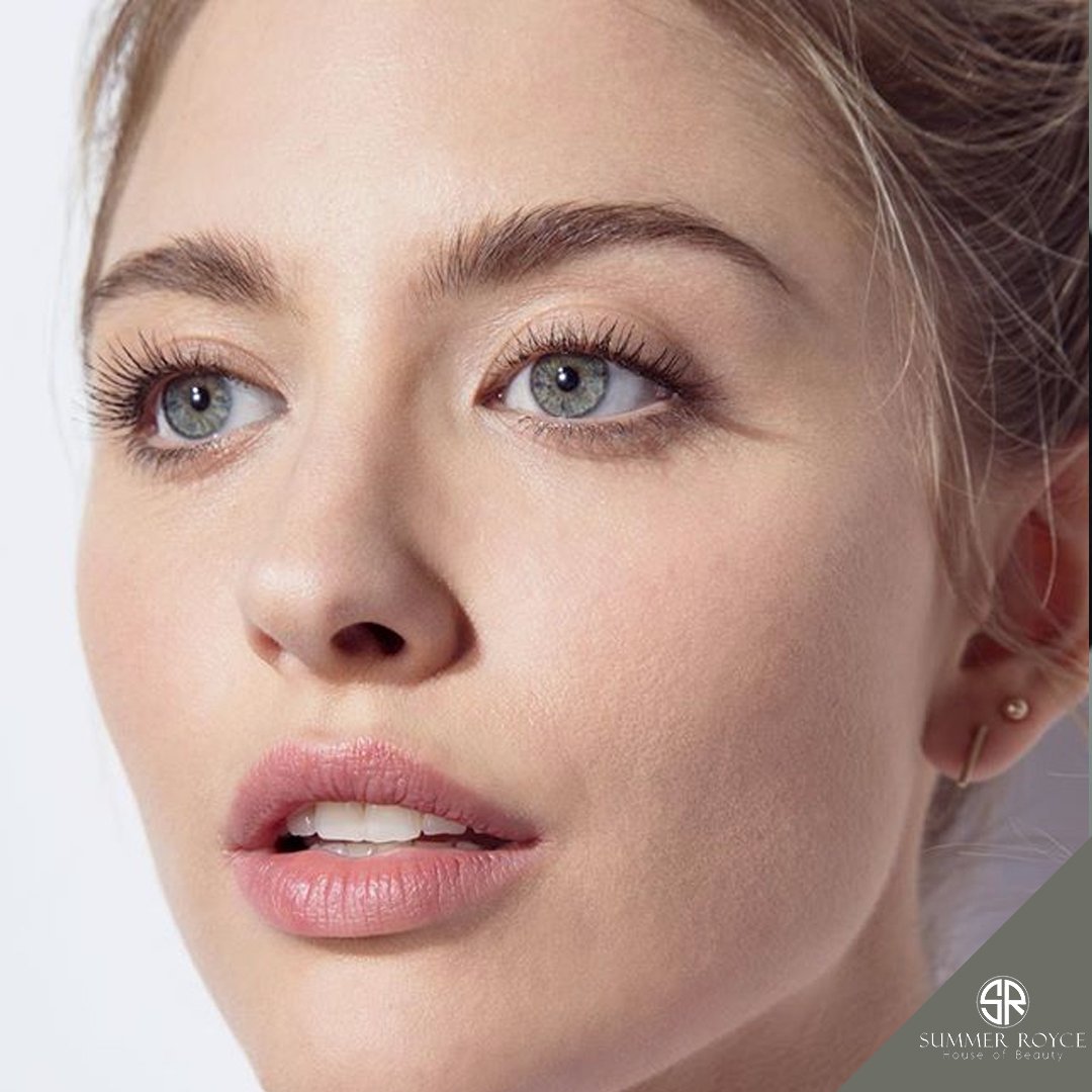 💁🏼You don't need fake lashes to get the lengthier look. Try our fibreluxe mascara for a much easier application with amazing results!💁🏼