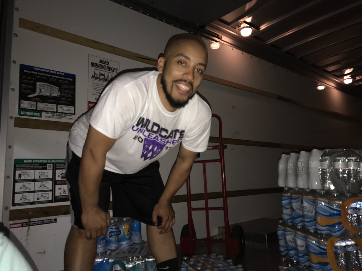 DuluthHighHoops's tweet image. There is still time to join us as we #helpHouston #hurricaneharvey #floodvictims. The Last day to donate is Sat, 9.23 at Cube Smart Duluth!