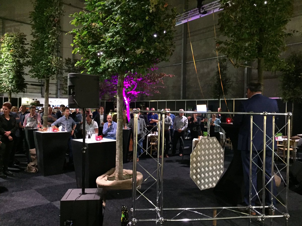 <a href="/maasvalleiwonen/">maasvalleiwonen</a> beurs geopend, leuk om de komende dagen te bezoeken; veel bouwmogelijkheden in <a href="/landvancuijk/">Land van Cuijk.nl</a> en @SintAnthonisNB