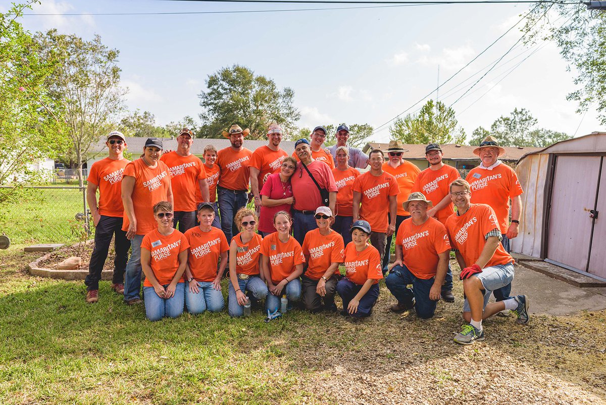 SamaritansPurse's tweet photo. Miguel &amp; Maricela are one of many families our team &amp; volunteers are helping after #Harvey. Sign up to help here! https://t.co/Di92delKCZ https://t.co/CFjGadHp8B