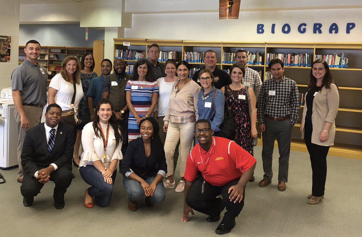 JCPSHighEA_AofL's tweet photo. Thanks @focuslouisville &amp; @StephHorne for visiting #Seneca today! @JCPSKY @region6jcps @SenecaMLP @RedHawkWay #community https://t.co/cqea7iyxpR