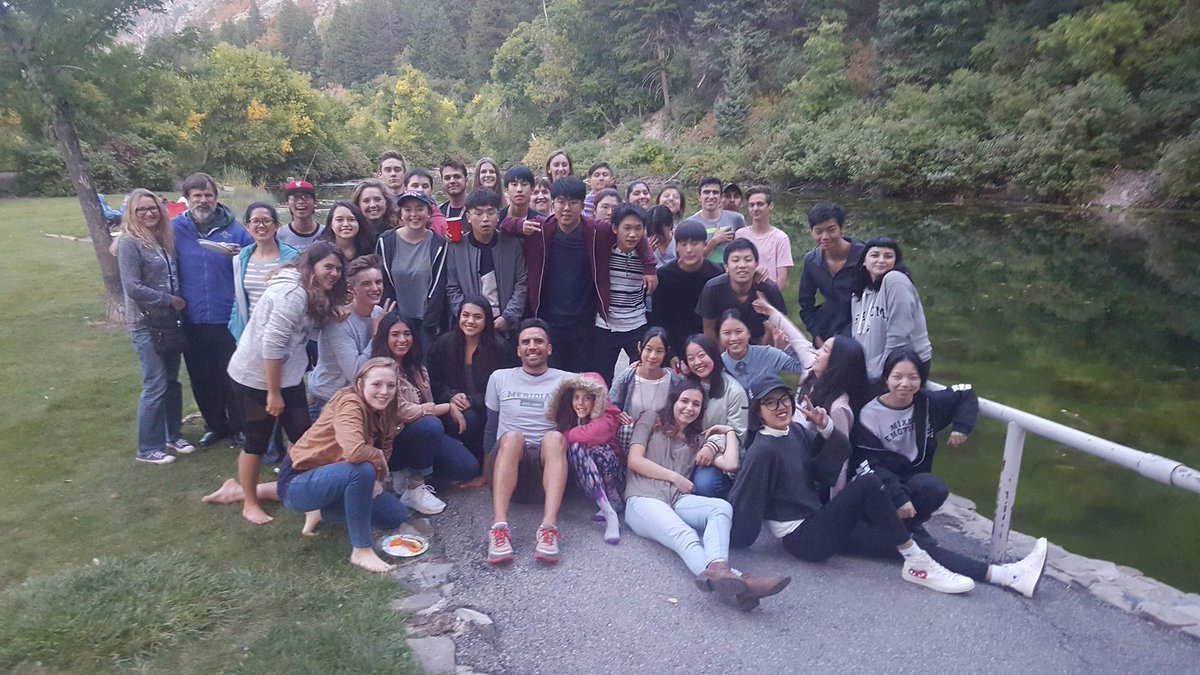 meridianschool's tweet photo. Thanks to everyone who came out for the annual Merdian Back to School BBQ! We always have a blast.🌭 #meridianschool #meridian2018 #stulife https://t.co/aKKqqxh4Gs