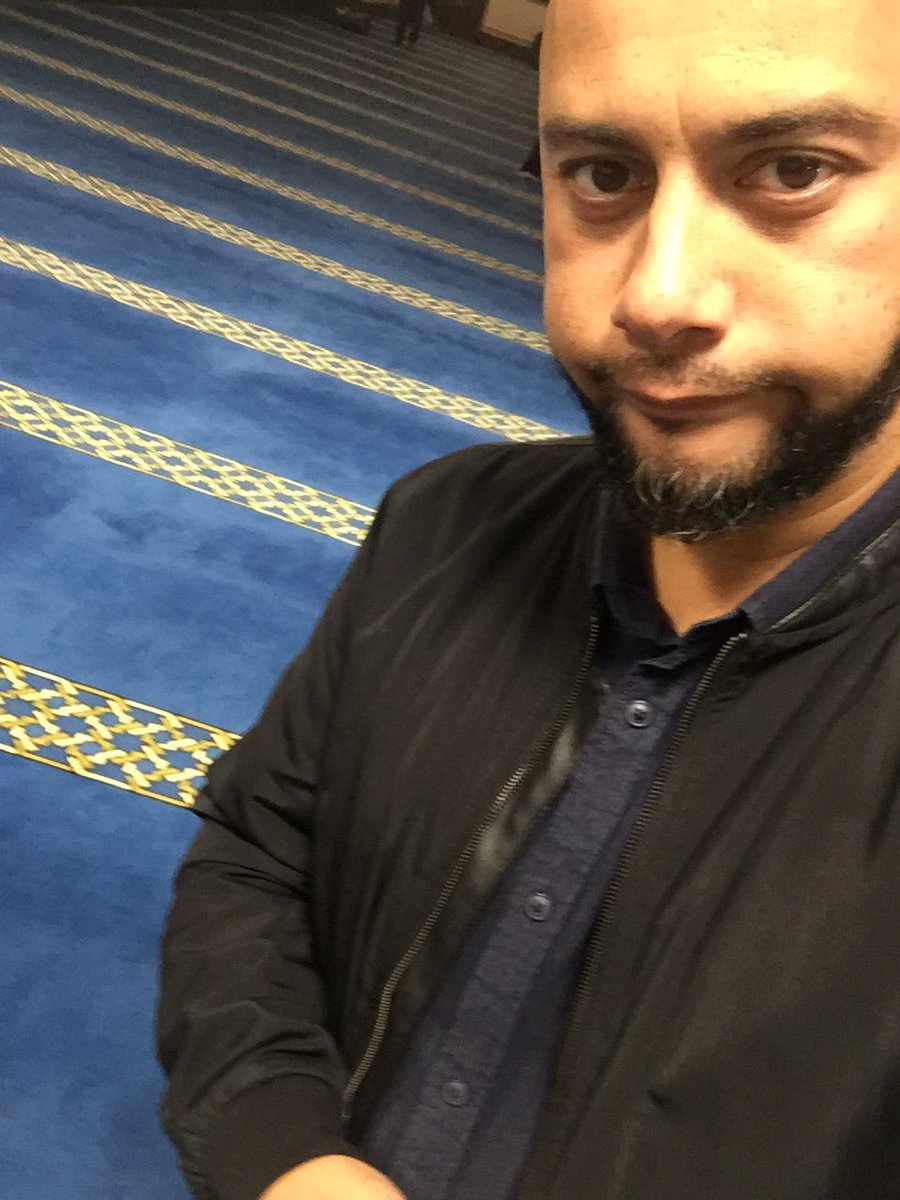 rahimjung's tweet photo. That feeling when you rush to the masjid to catch the prayer...and there's no one there coz you got the time wrong 🙈 https://t.co/Q0gSV0u19X