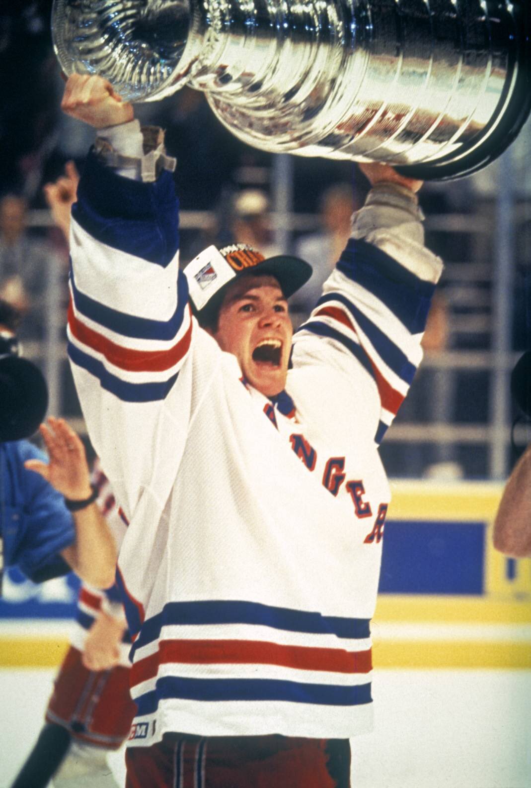 Happy Birthday to living legend, Mike Richter!! 